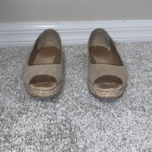 Tan Joie flats!
